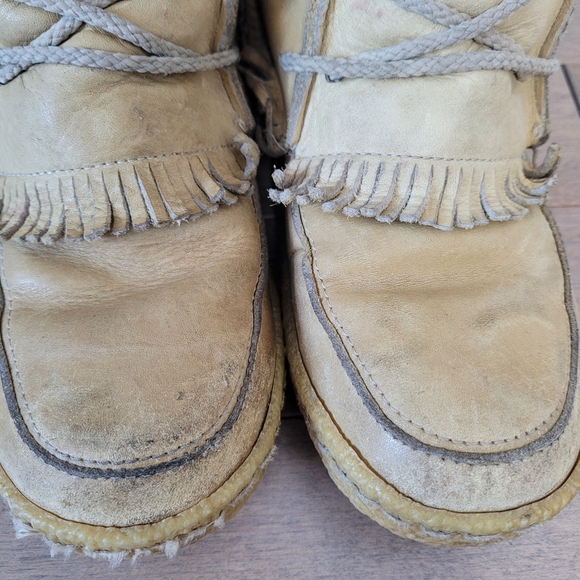Vintage Cherokee beige gum sole mocassins winter leather boots with fringe Sz 8 - Picture 5 of 14
